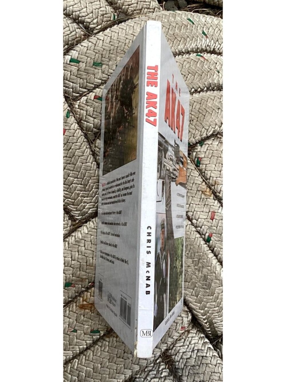The AK47 By Chris McNab MBI Publishing 2001 Hardbound Illustrated with Photos - Picture 2 of 8